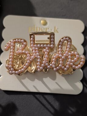 Pearl-Embellished Gold 'Bride' Hair Clip